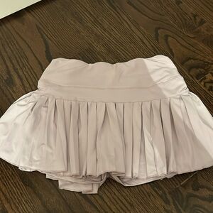 Light purple/pink goldhinge skirt size medium